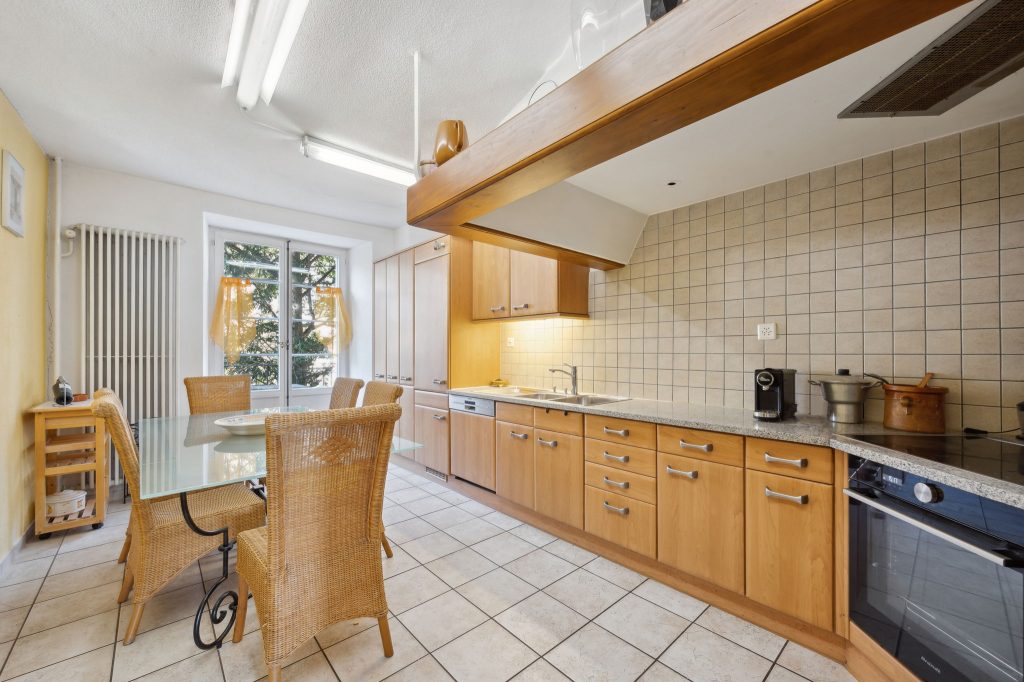 Mehrfamilienhaus in Twann BE┃IMMOSEEKER:CH