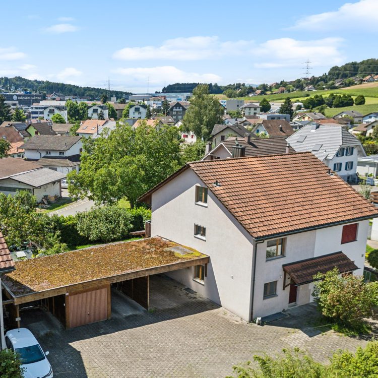 https://development.immoseeker.ch//kaufen/aktuelle-angebote/doppeleinfamilienhaus-in-safenwil-ag/